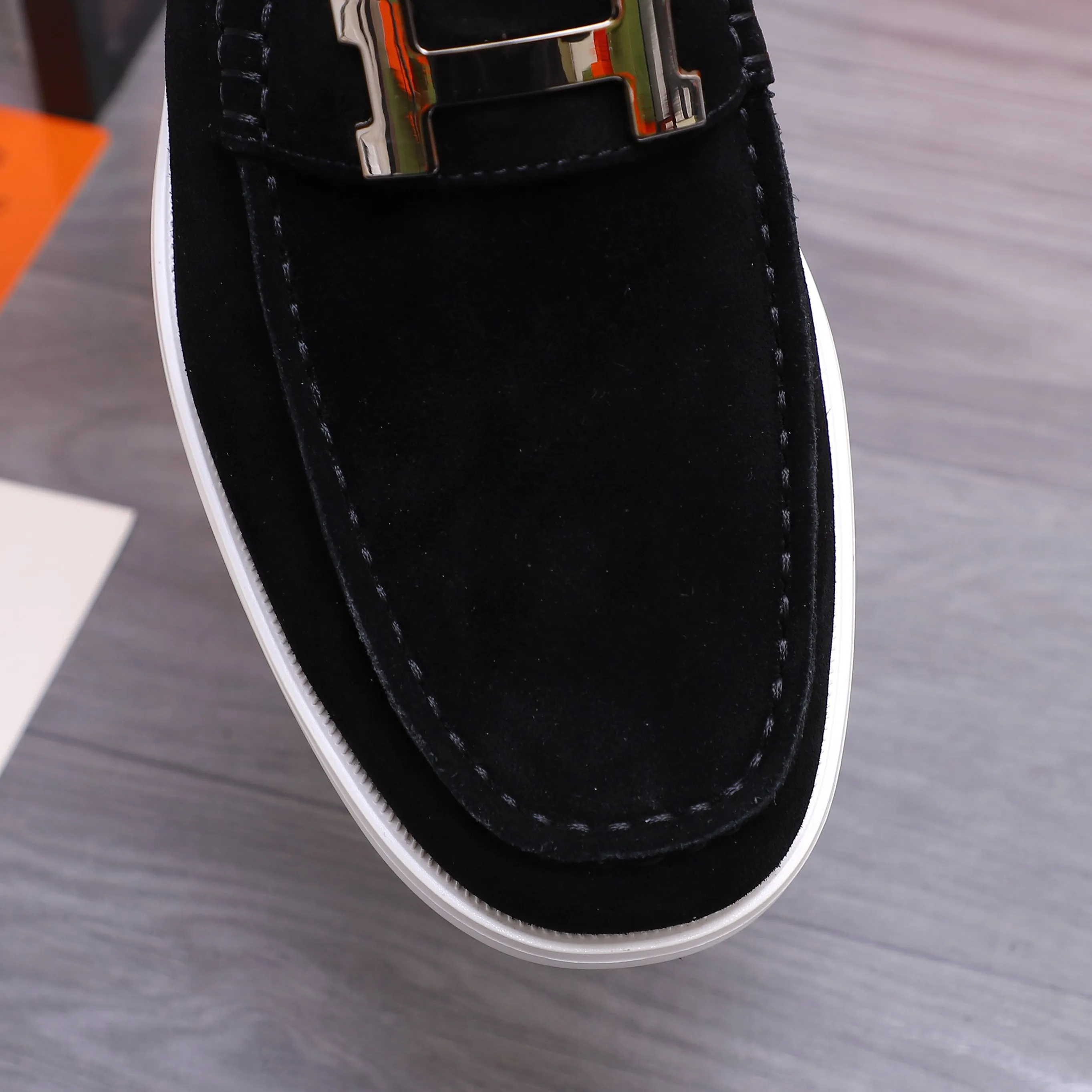 Men's shoes 💰p560 Product trademark: HERMES "Hermès" casual slip-on men's shoes. Regular size: 38-46 (45.46 is custom-made and non-refundable) Product materials: Selected frosted cowhide upper, cowhide lining, original foam rubber ultra-light sole